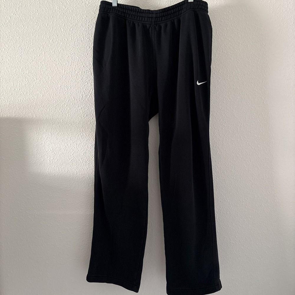 Nike Men's Black Fleece Sweatpants Relaxed Fit Straight Leg Size XL Pockets